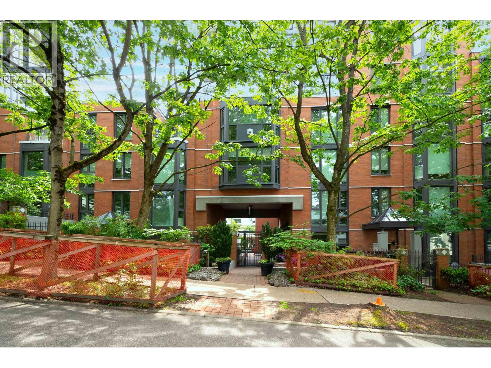 1488 Hornby Street Unit 203, Vancouver, BC V6Z 1X3