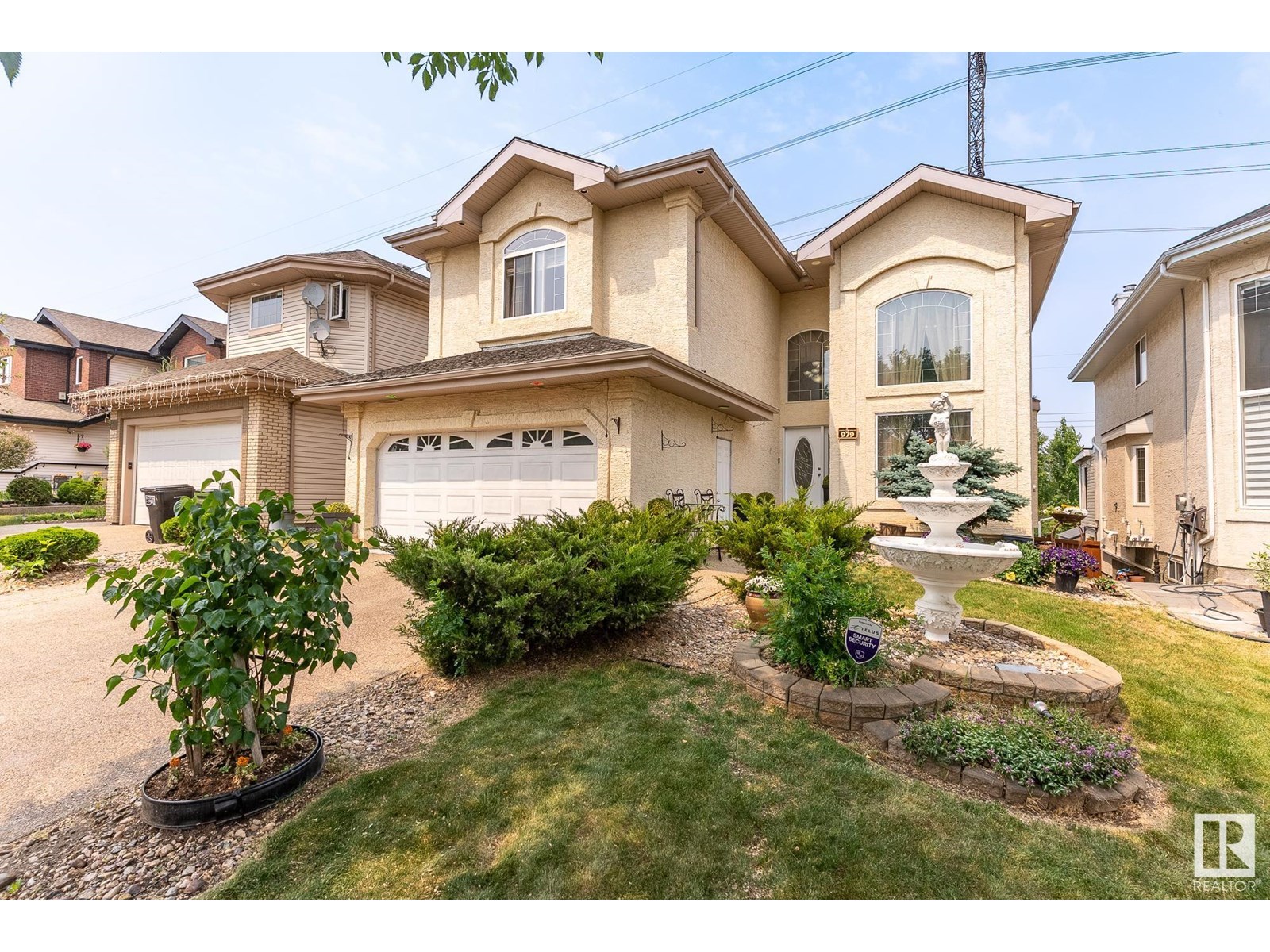 979 Hollingsworth Bnd NW, Edmonton, AB T6R 3G7