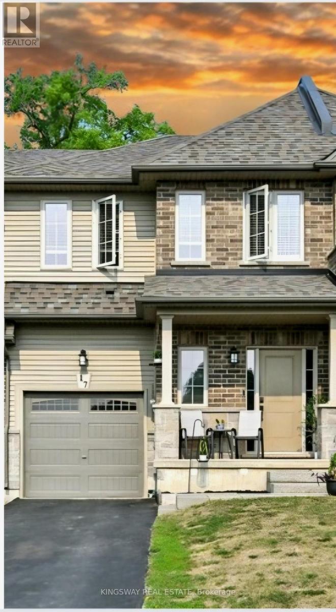 17 Dennis Dr, West Lincoln, ON L0R 2A0