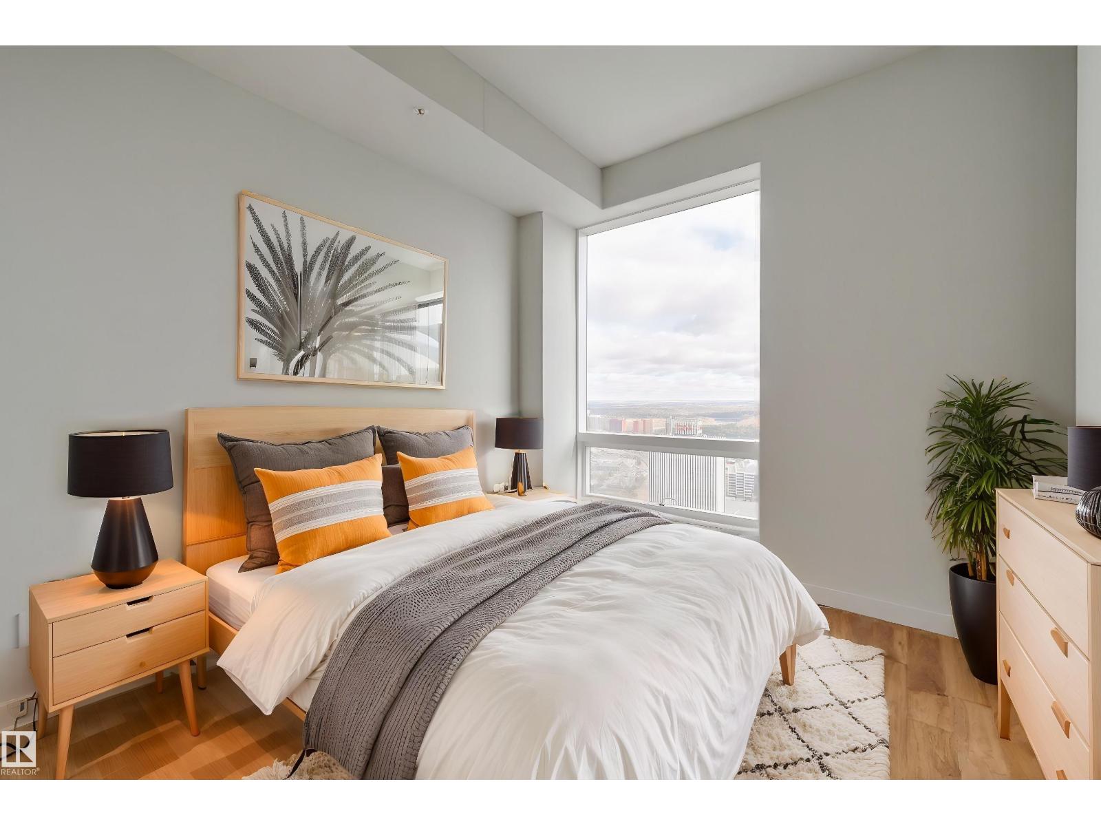10360 102 Street Northwest #3704, Edmonton, AB T5J 0K6