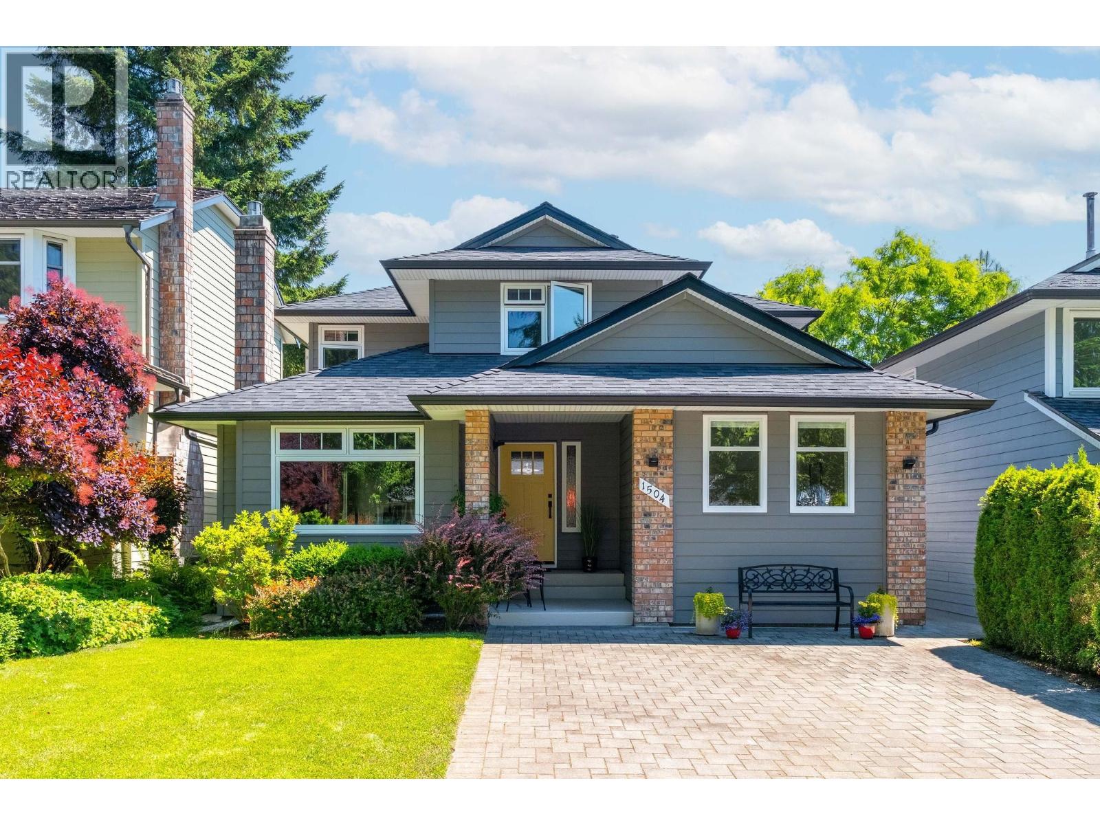 1504 Jubilee Ct, North Vancouver, BC V7G 2H7