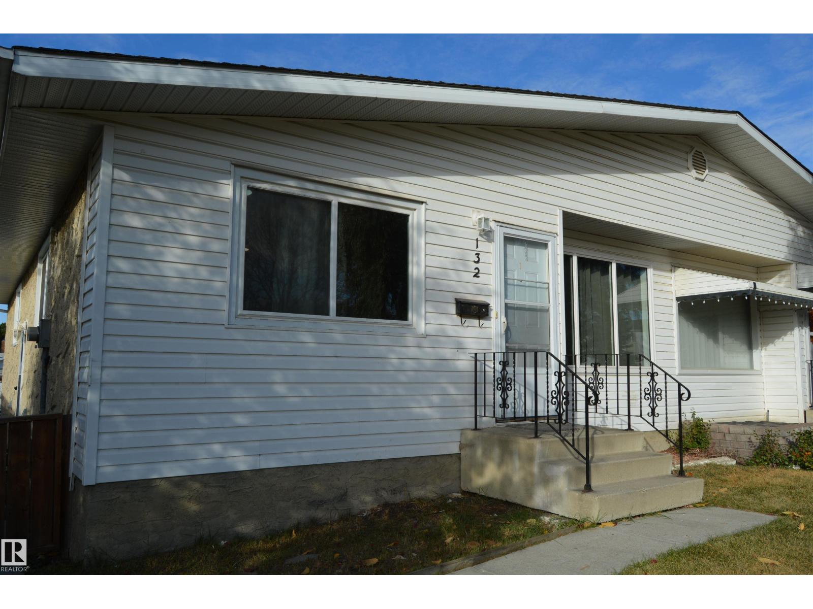 132 Millbourne Rd E NW, Edmonton, AB T6K 0K9