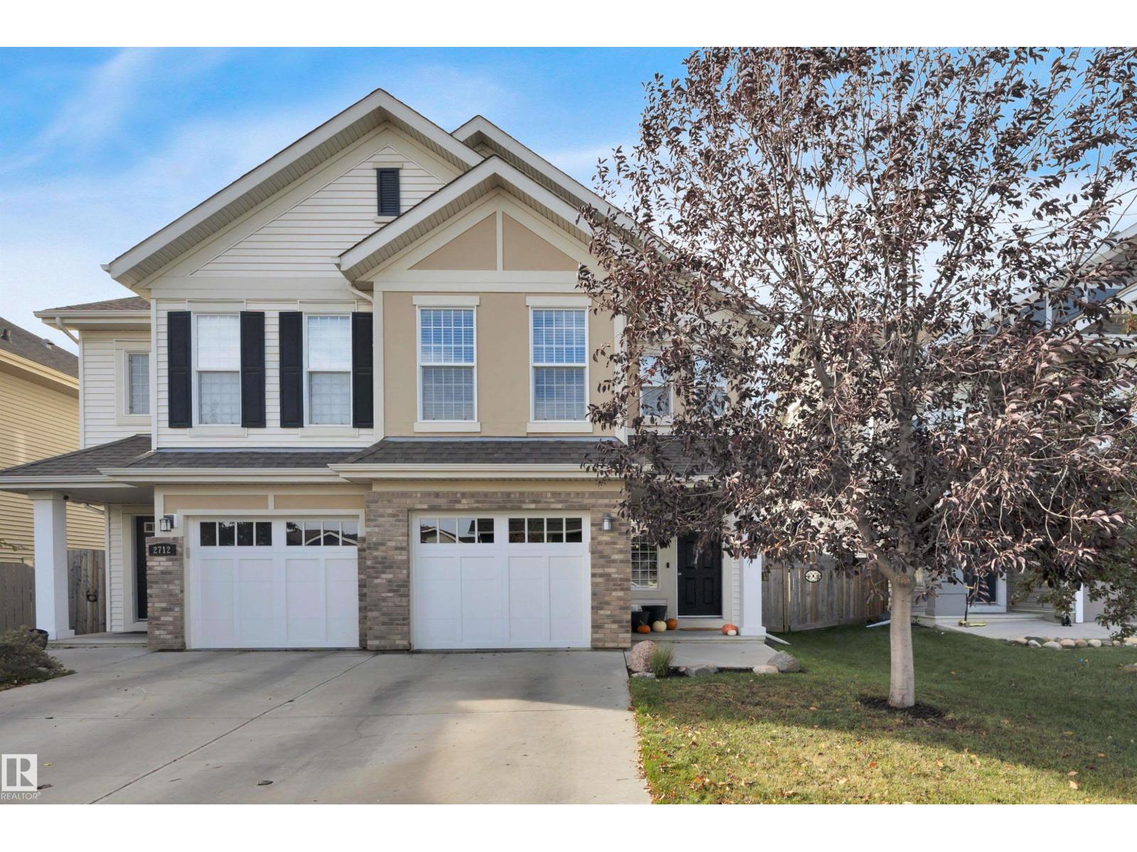 2714 Coughlan Grn SW, Edmonton, AB T6W 3N8