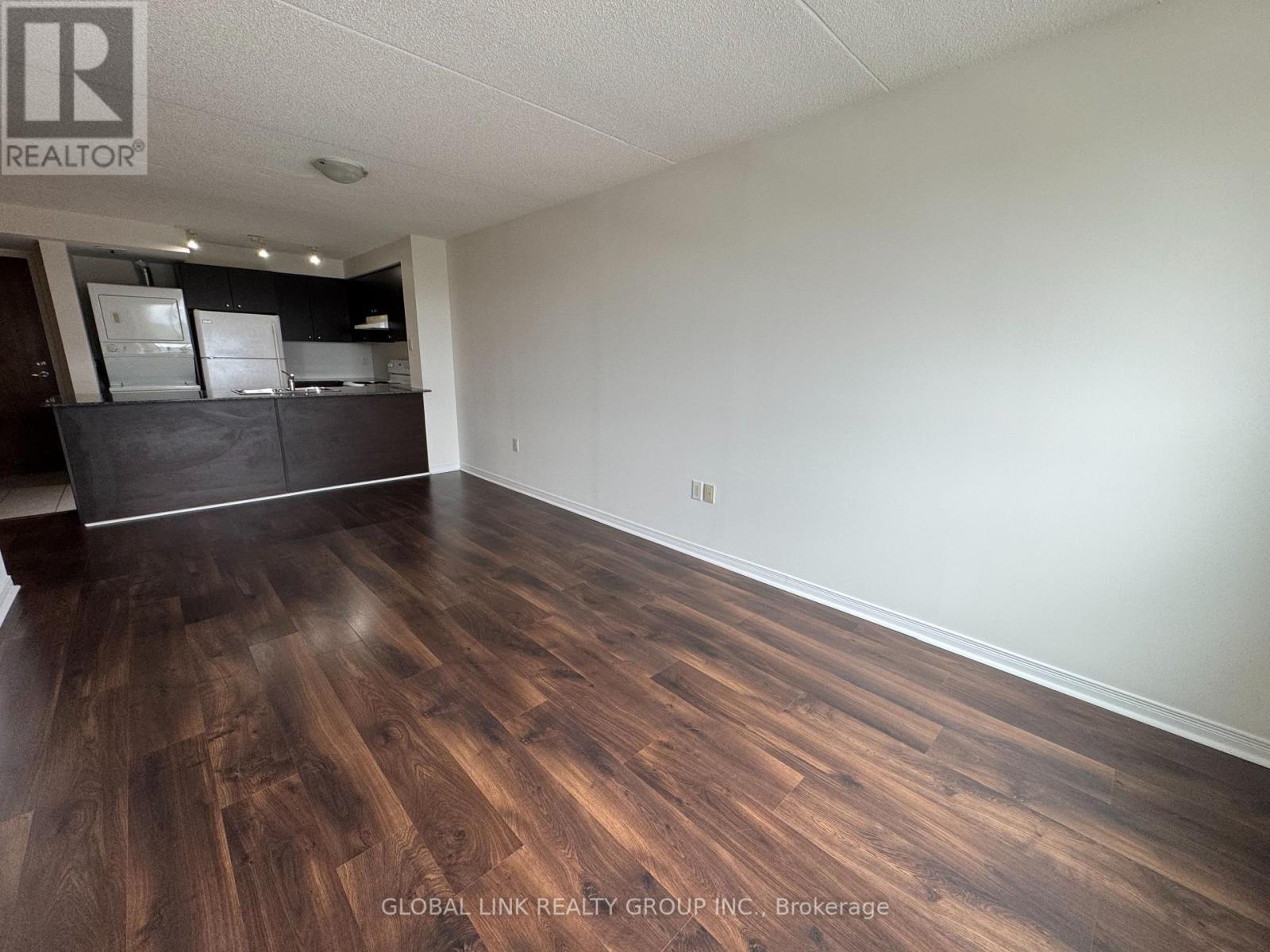 605 4600 Steeles Ave E, Markham, ON L3R 5J1