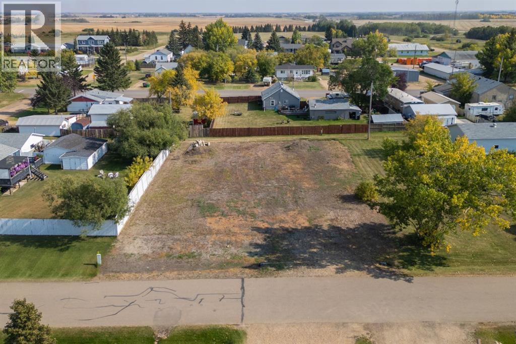 1013 Robert St, Ohaton, AB T0B 3P0