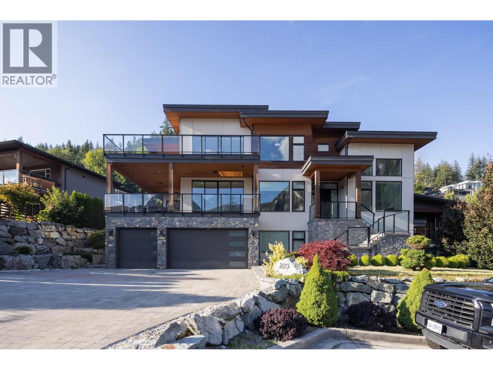 2213 Windsail Pl, Squamish, BC V8B 0T6