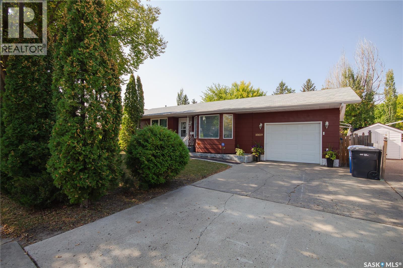 10819 Meighen Cres, North Battleford, SK S9A 3L2