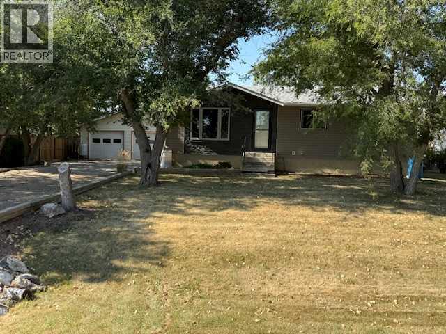 10 Main St, Munson, AB T0J 2C0