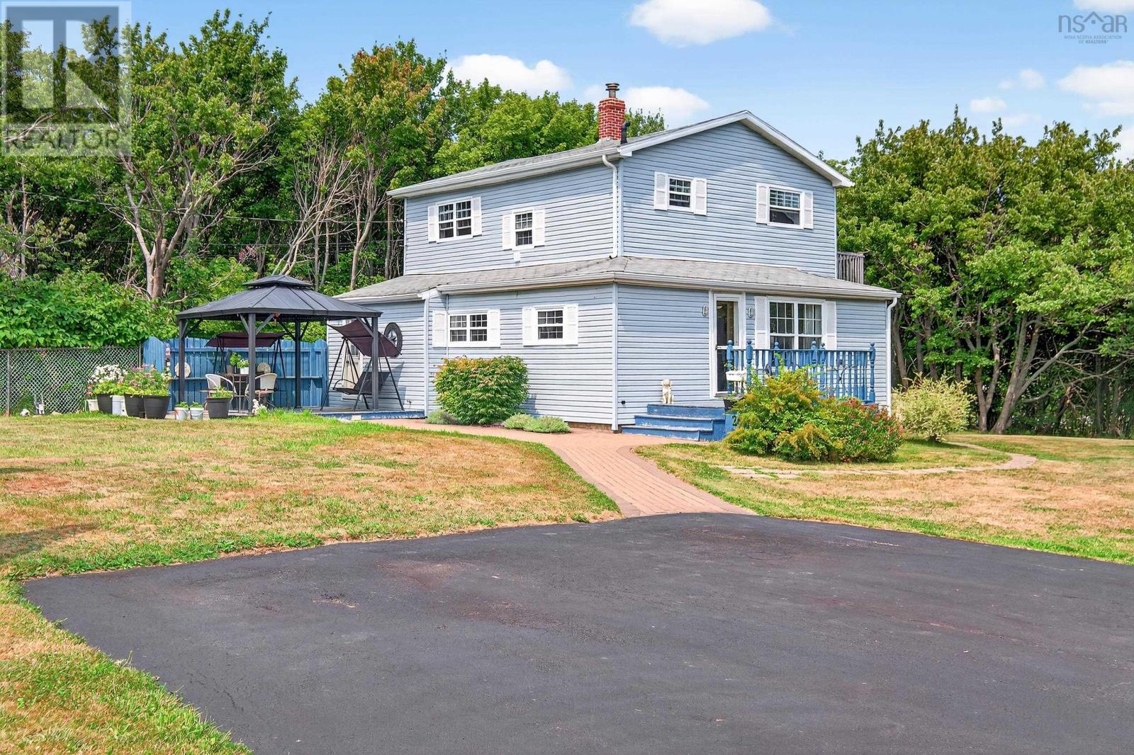 26 Grove St, Glace Bay, NS B1A 3L7