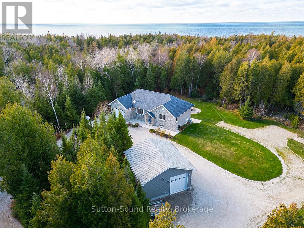 109 Pike St, Northern Bruce Peninsula, ON N0H 1W0