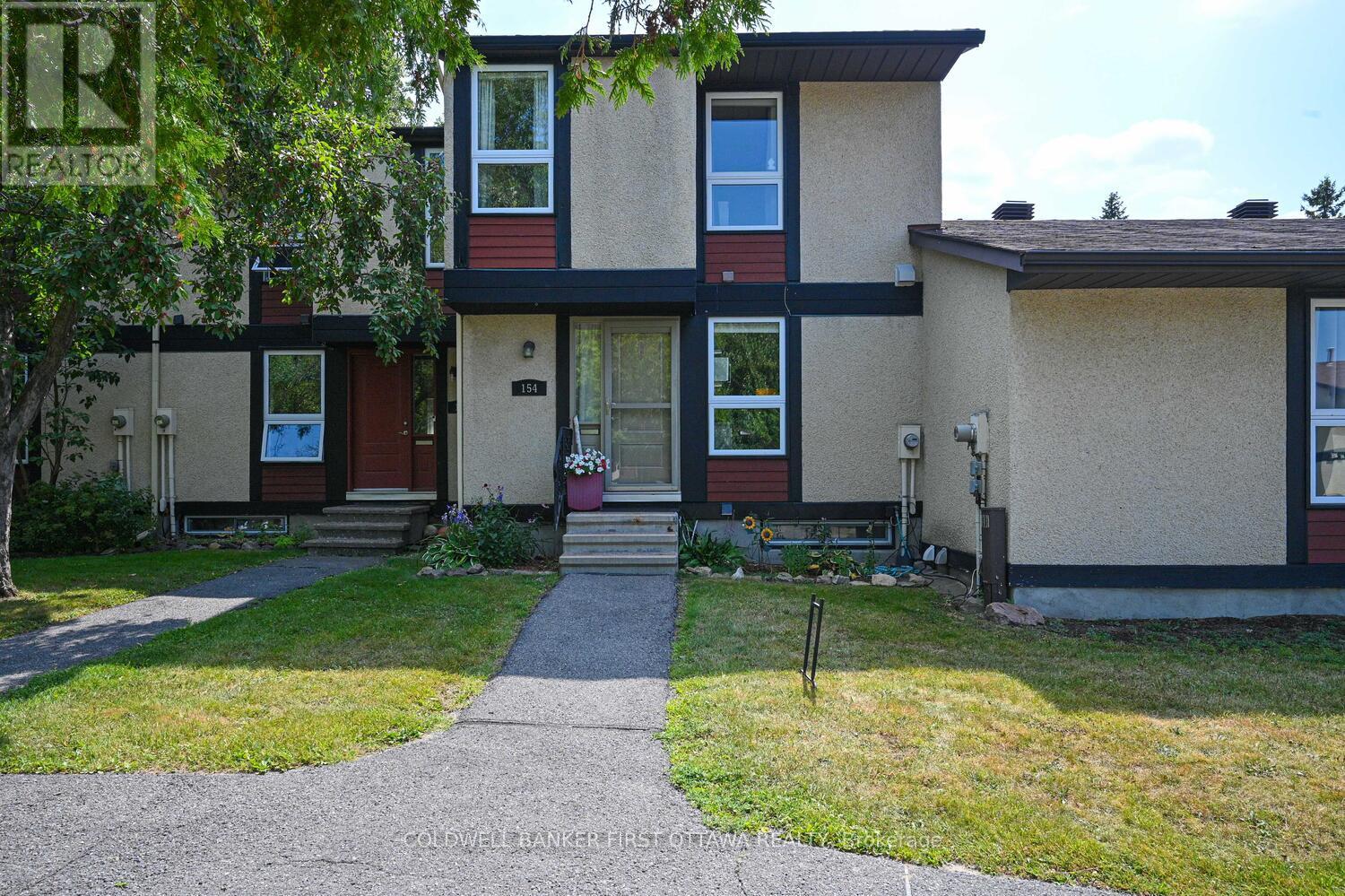 154 Mcclintock Way, Ottawa, ON K2L 2A4
