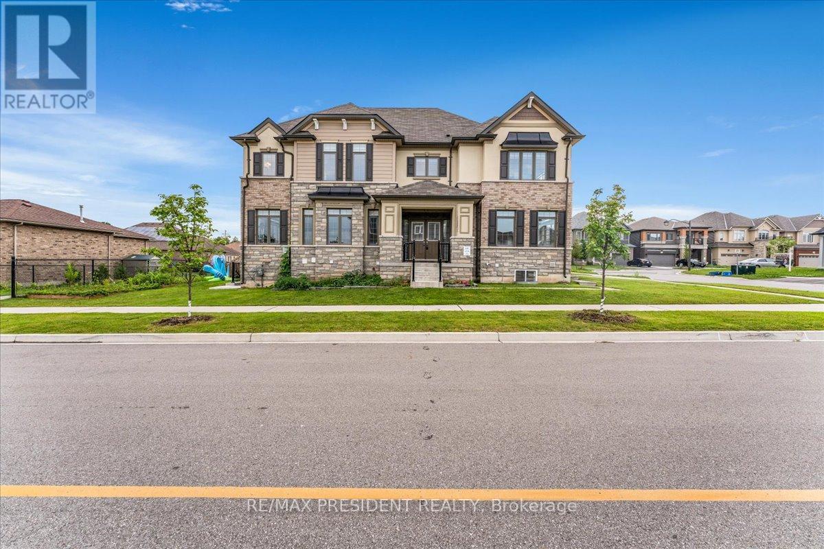 22 Sleeth St, Brantford, ON N3S 0J7