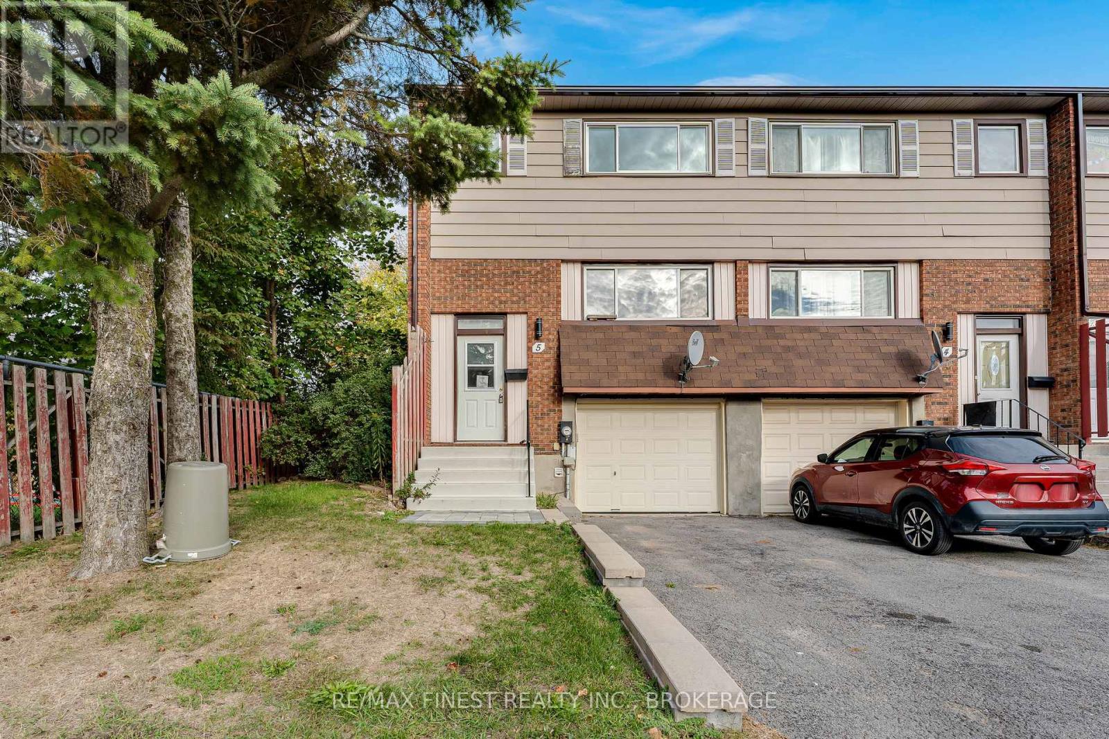 5 Meadow Ln, Greater Napanee, ON K7R 3R8