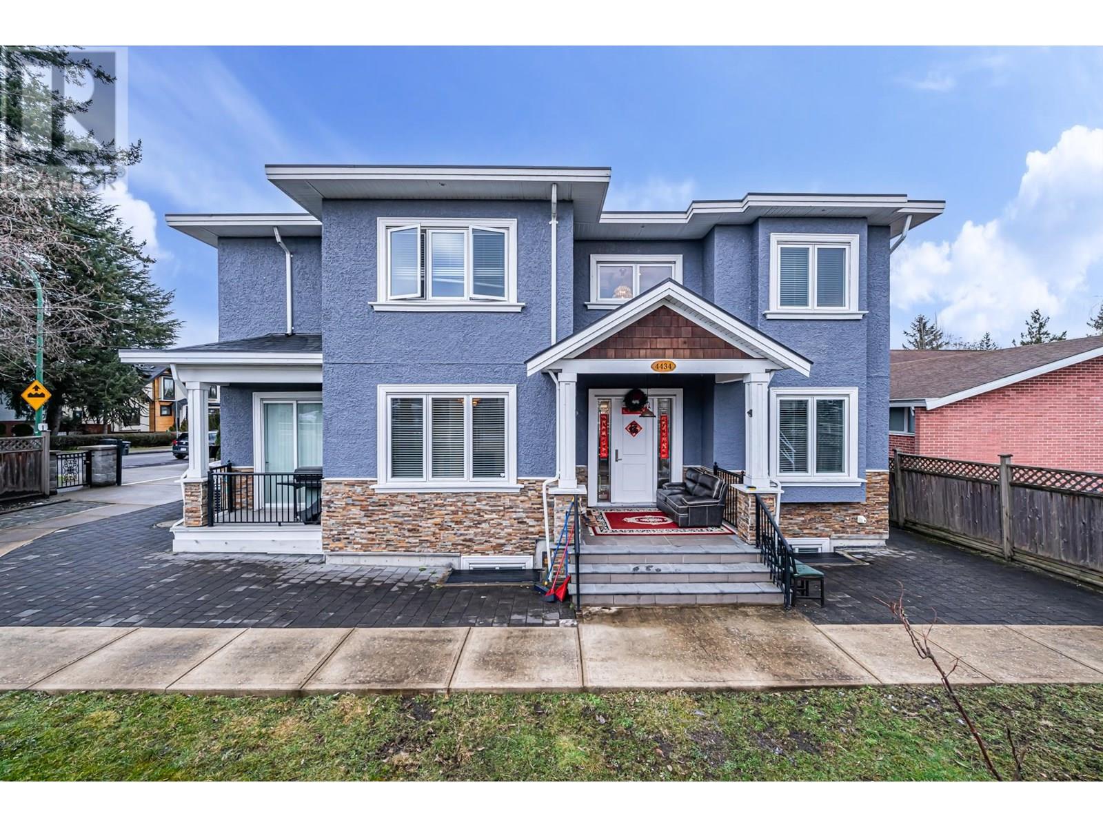4434 Smith Ave, Burnaby, BC V5G 2V6
