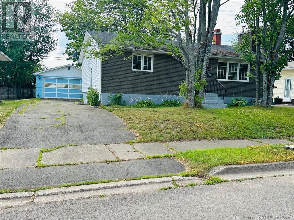 34 Smith St, Moncton, NB E1C 8G2