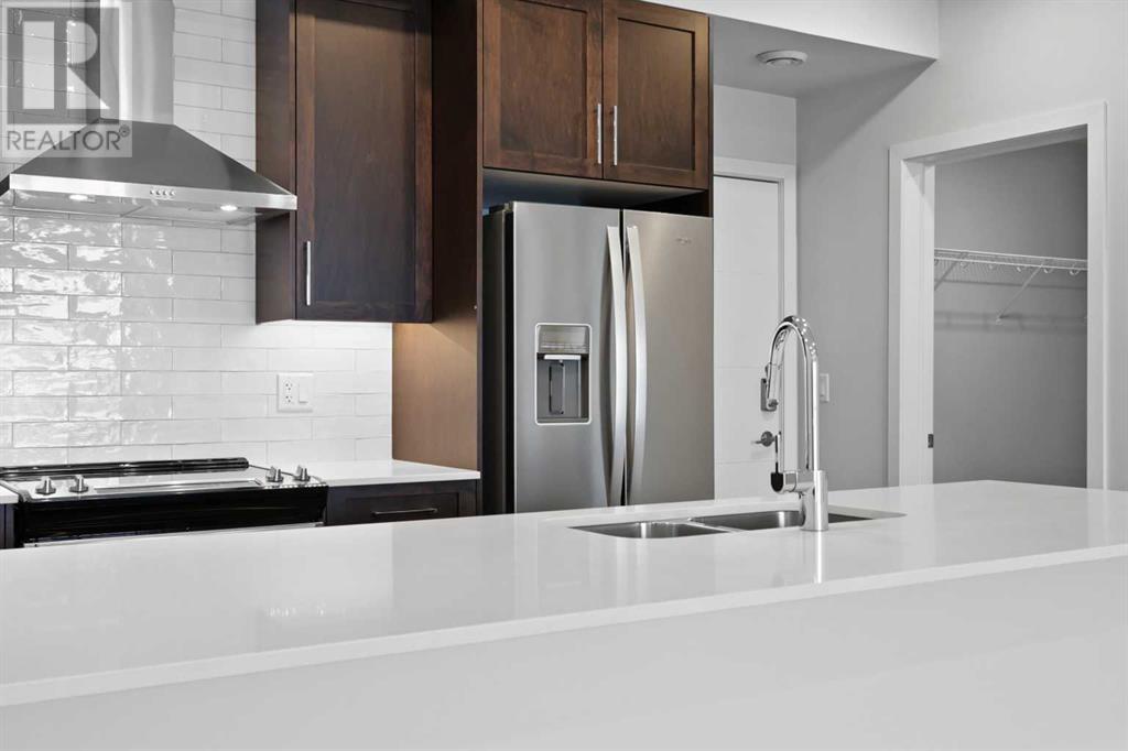 255 Les Jardins Park Se Unit 320, Calgary, AB T2C 5V3