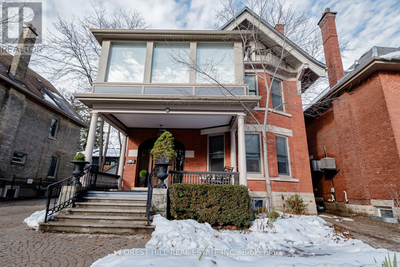 98 Central Ave, London, ON N6A 1M4
