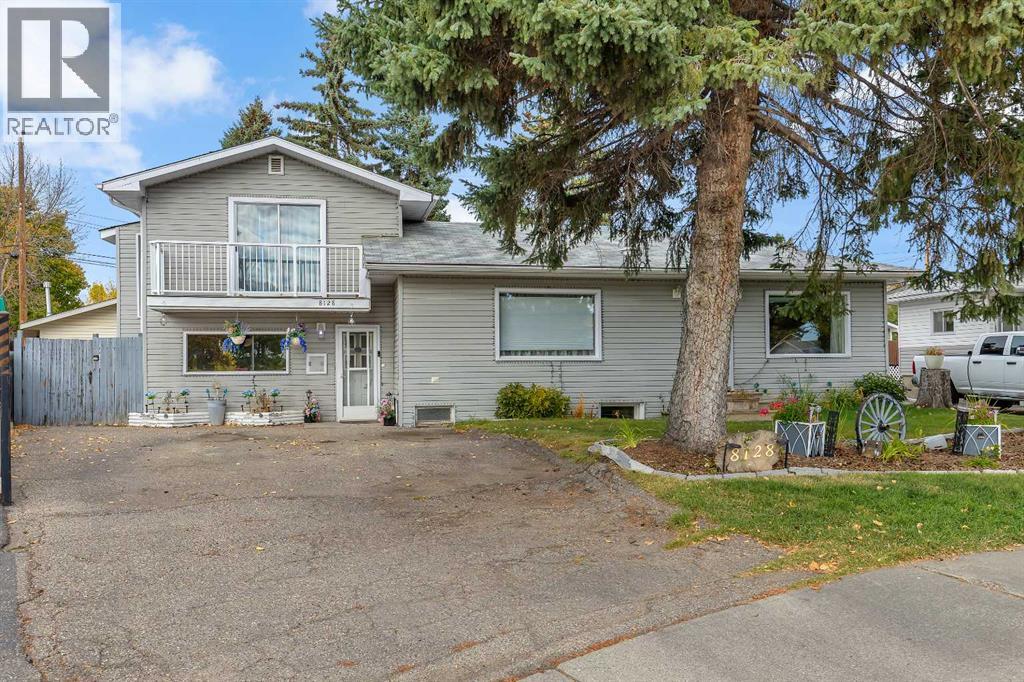 8128 Bowglen Cres NW, Calgary, AB T3B 2T5