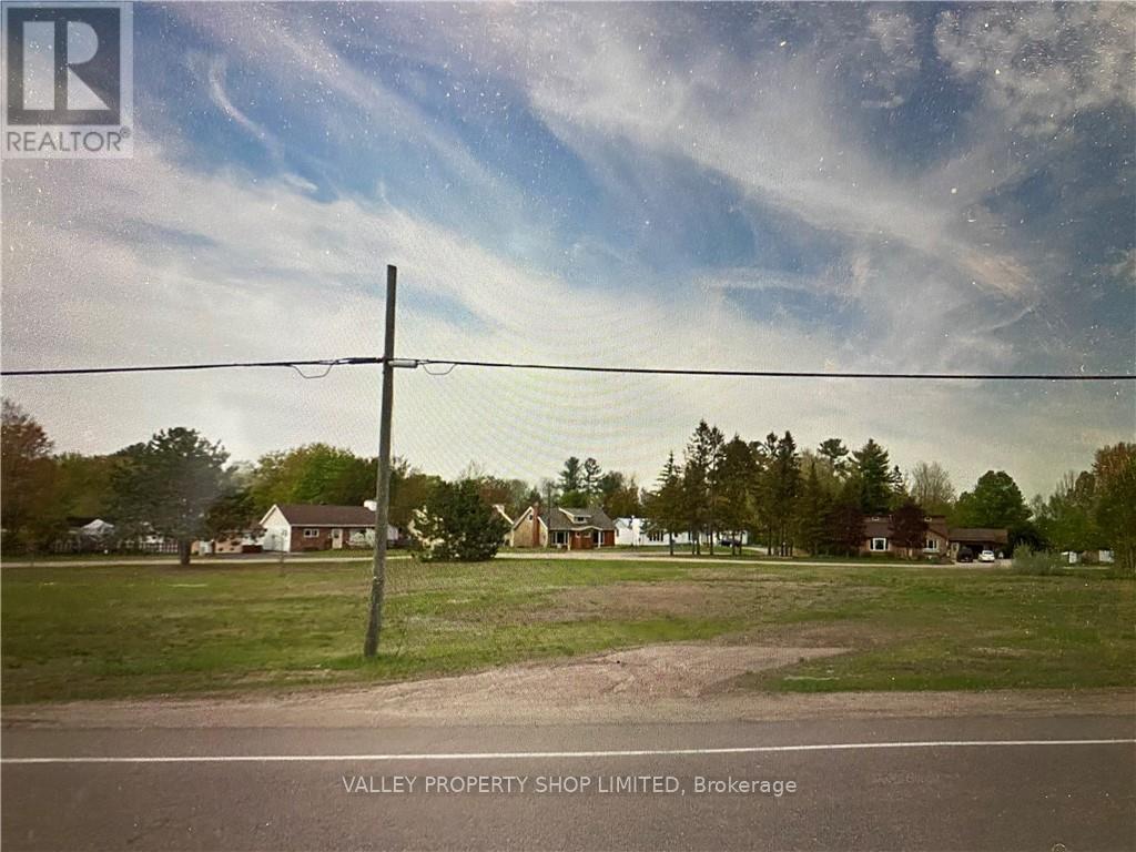 1841 Petawawa Blvd, Pembroke, ON K8A 7H6