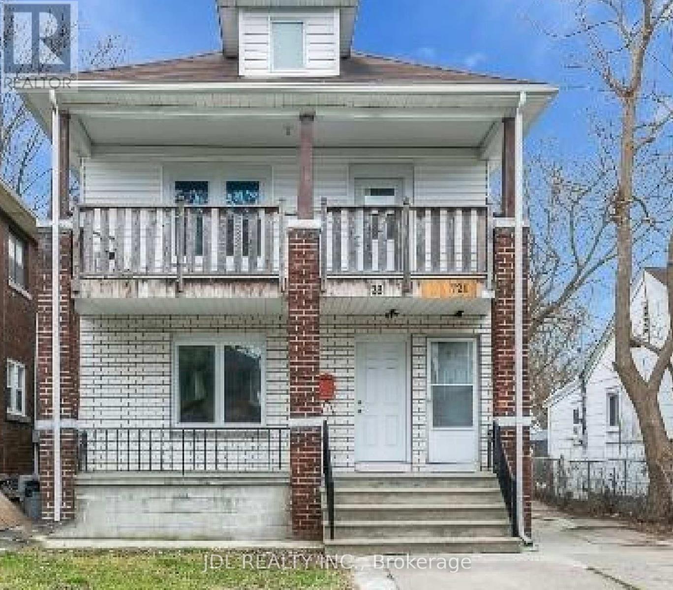 721-723 Campbell Ave, Windsor, ON N9B 2H6
