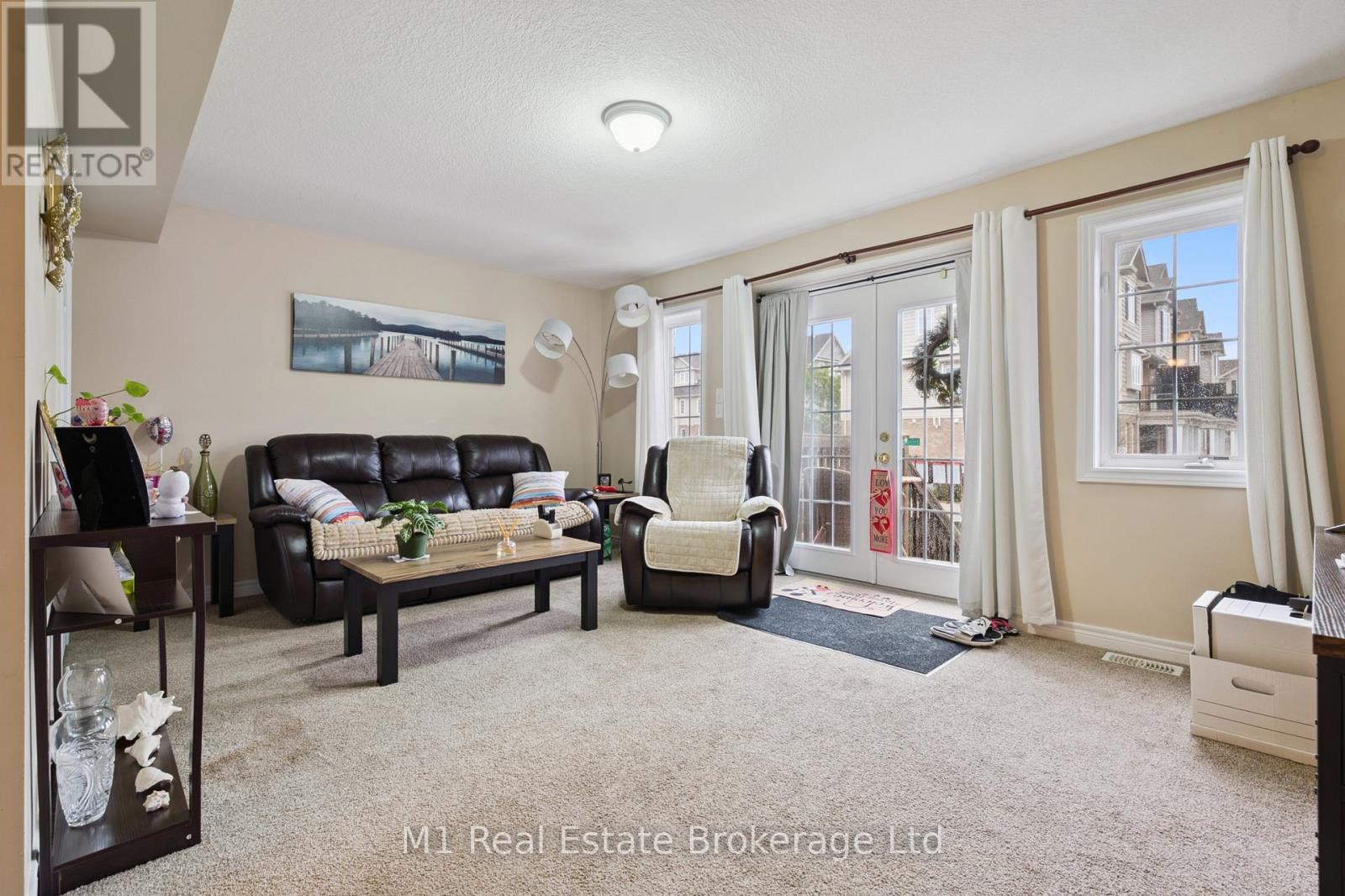 626 Woodlawn Rd E #a, Guelph, ON N1E 6E3