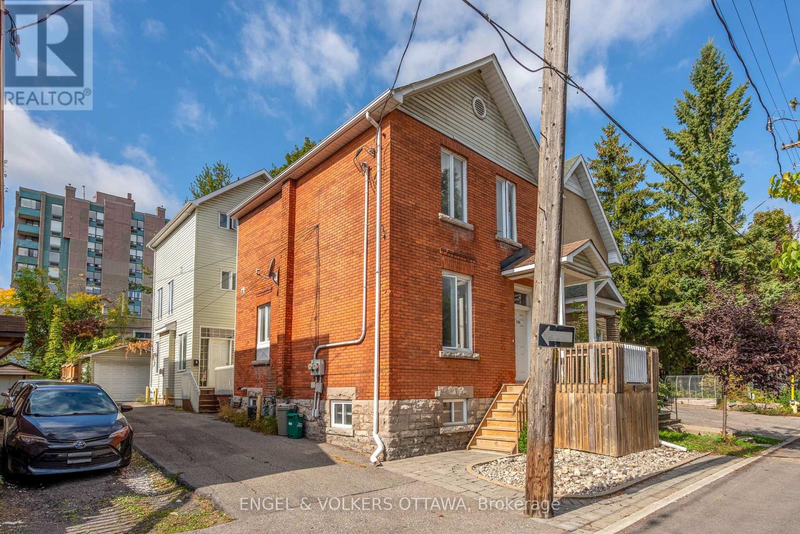 116 Cambridge Street North, Ottawa, ON K1R 7A7