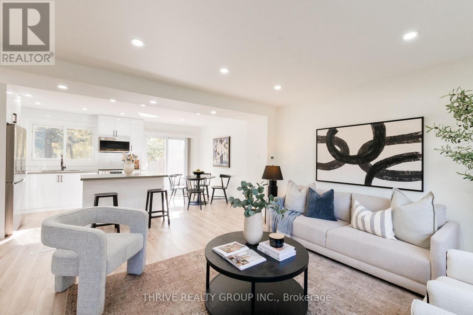 137 Pawnee Rd, London, ON N5V 2T1