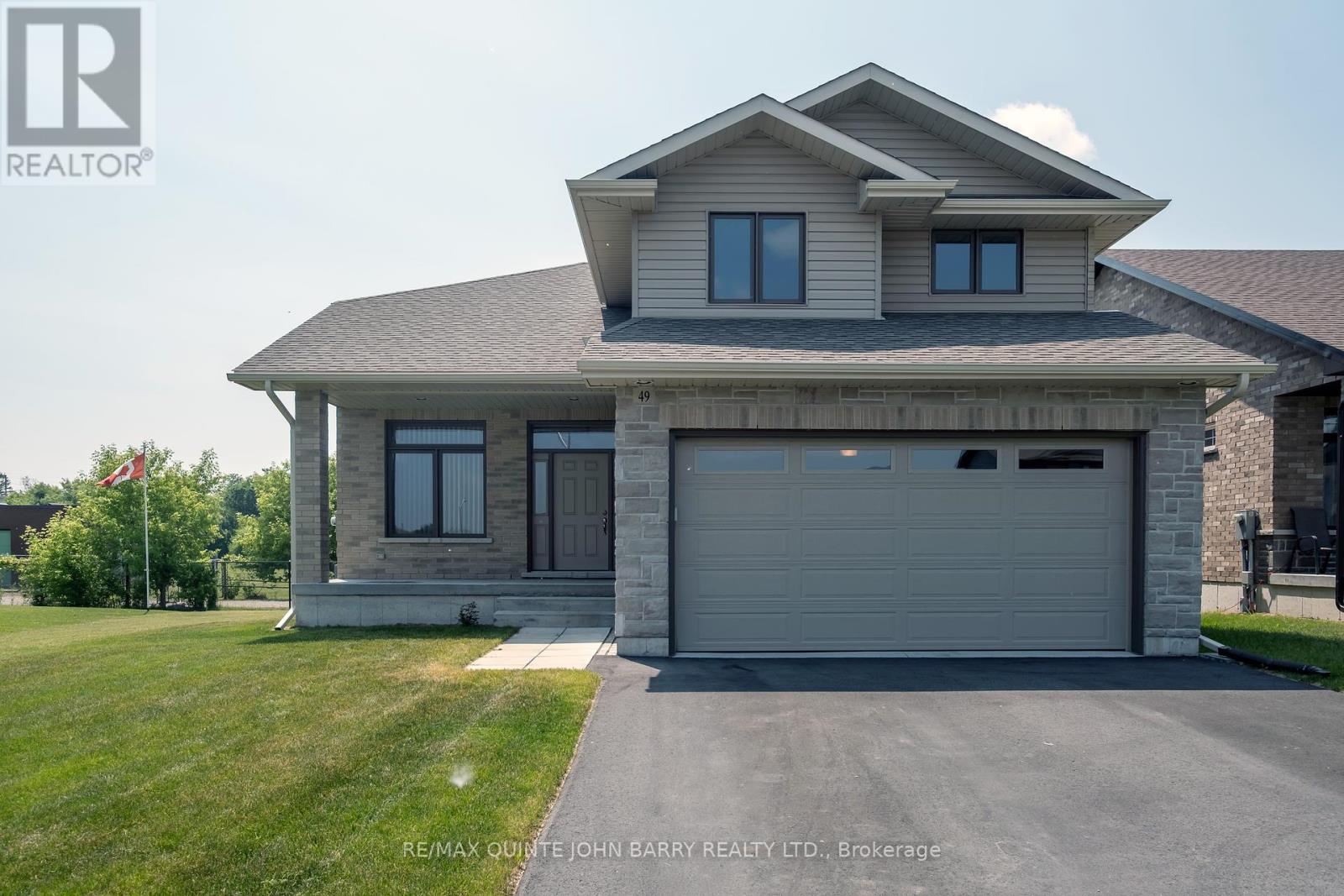 49 Lanark Dr, Belleville, ON K8N 4J7
