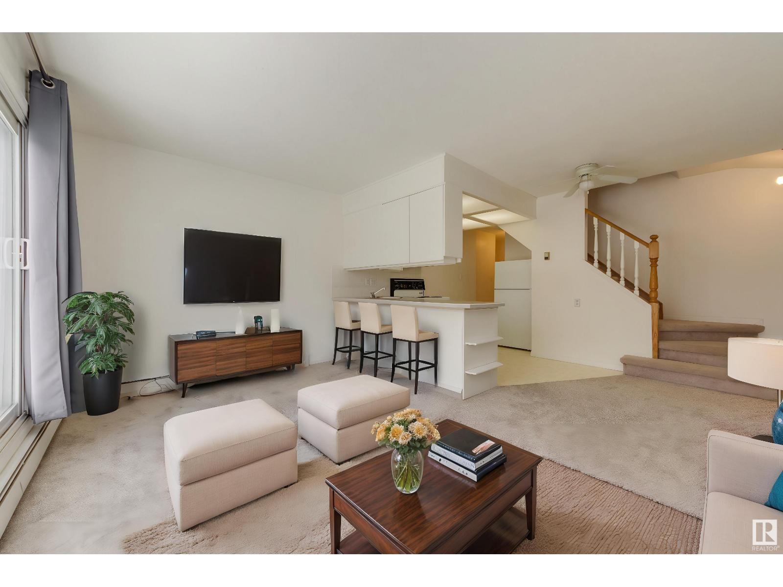 10324 119 Street Northwest #11, Edmonton, AB T5K 1Z6