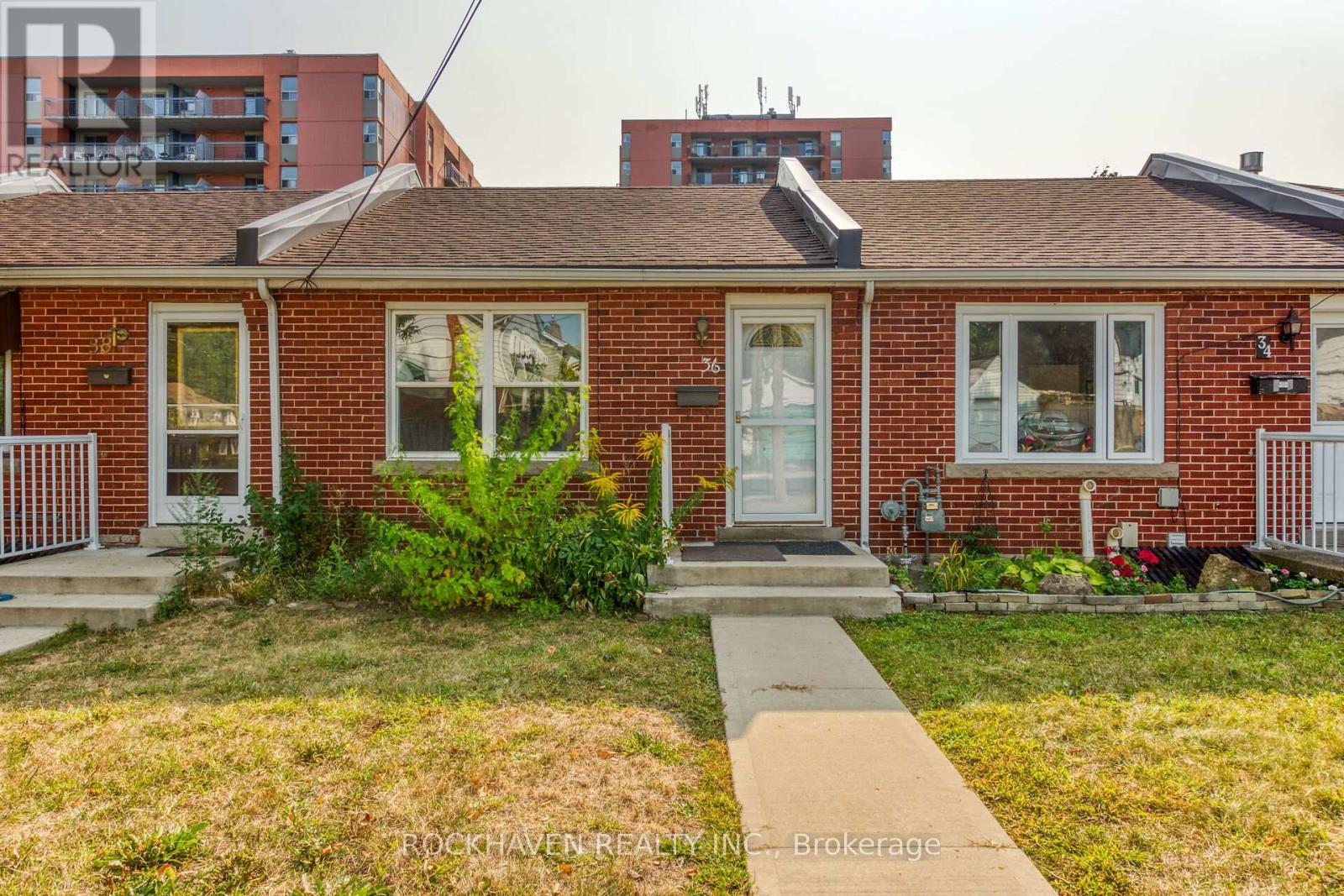 36 Macklin St N, Hamilton, ON L8S 3M7