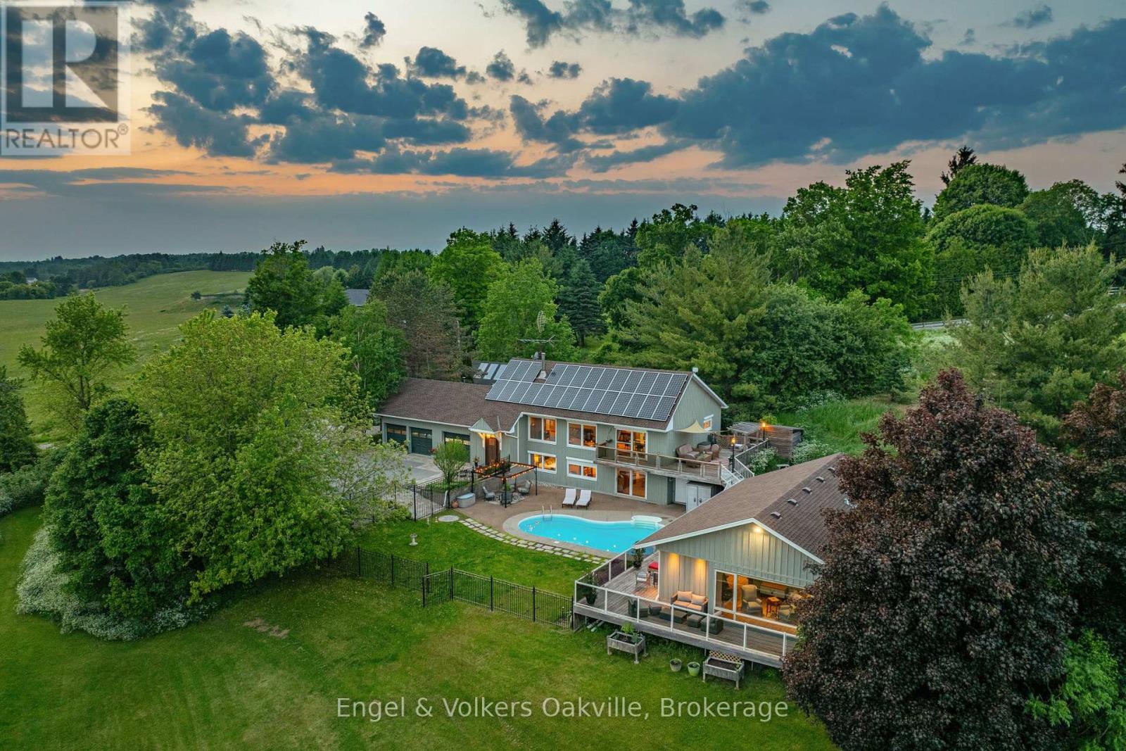 330 Mountsberg Rd, Hamilton, ON L0P 1B0