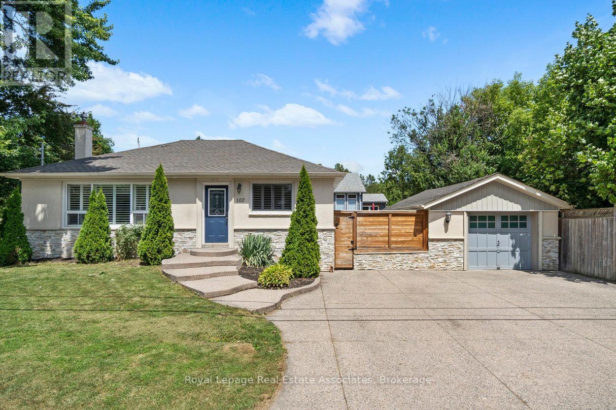 107 Court St N, Milton, ON L9T 2S4