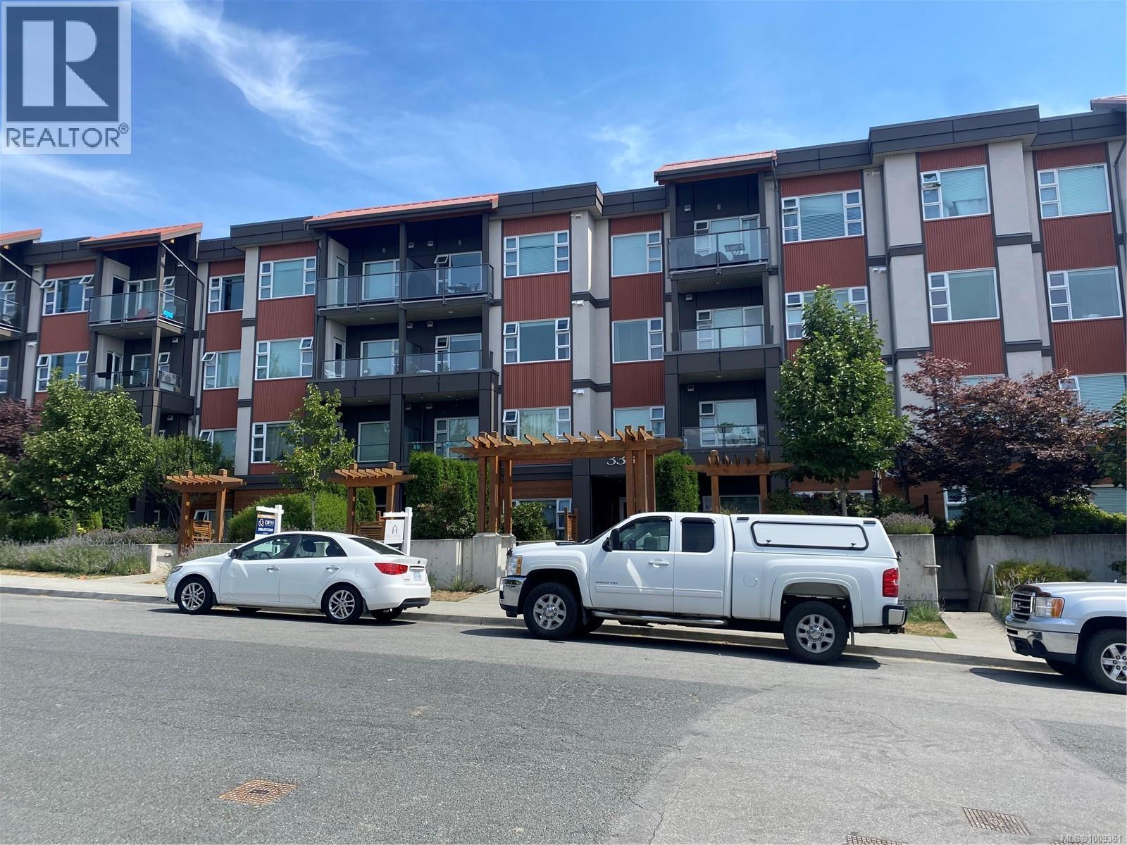 3333 Glasgow Ave Unit 312 Ave, Saanich, BC V8X 2S1
