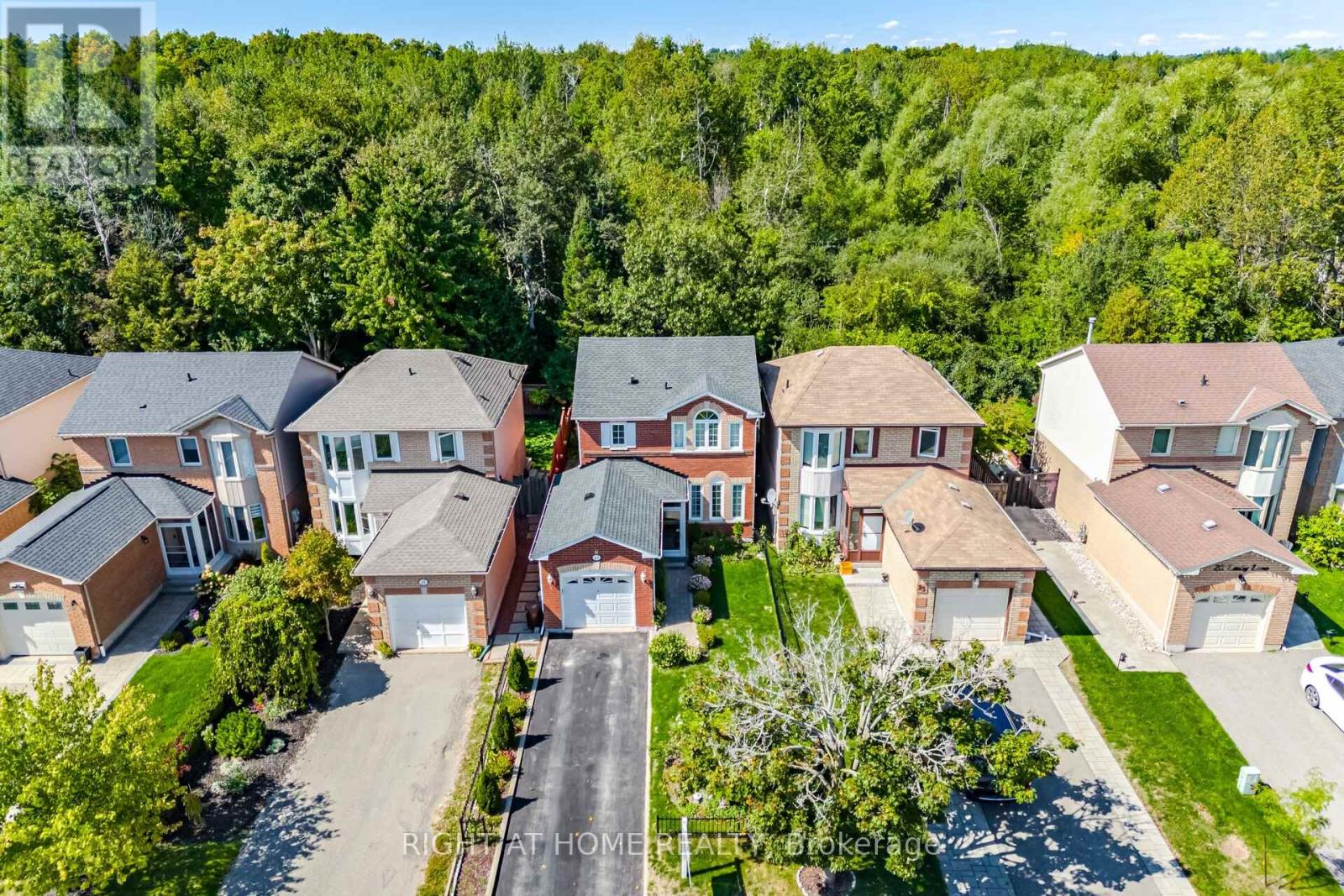 27 Lasby Ln, Halton Hills, ON L7J 2W9