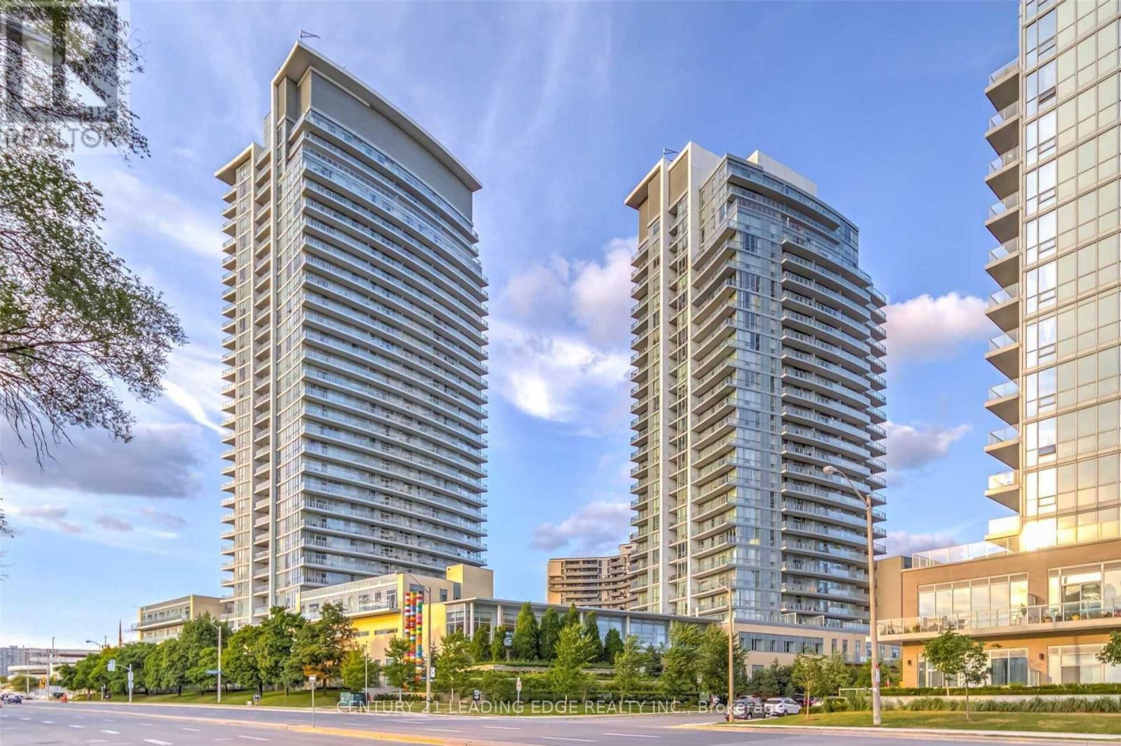 2305 62 Forest Manor Rd, Toronto, ON M2J 0B6