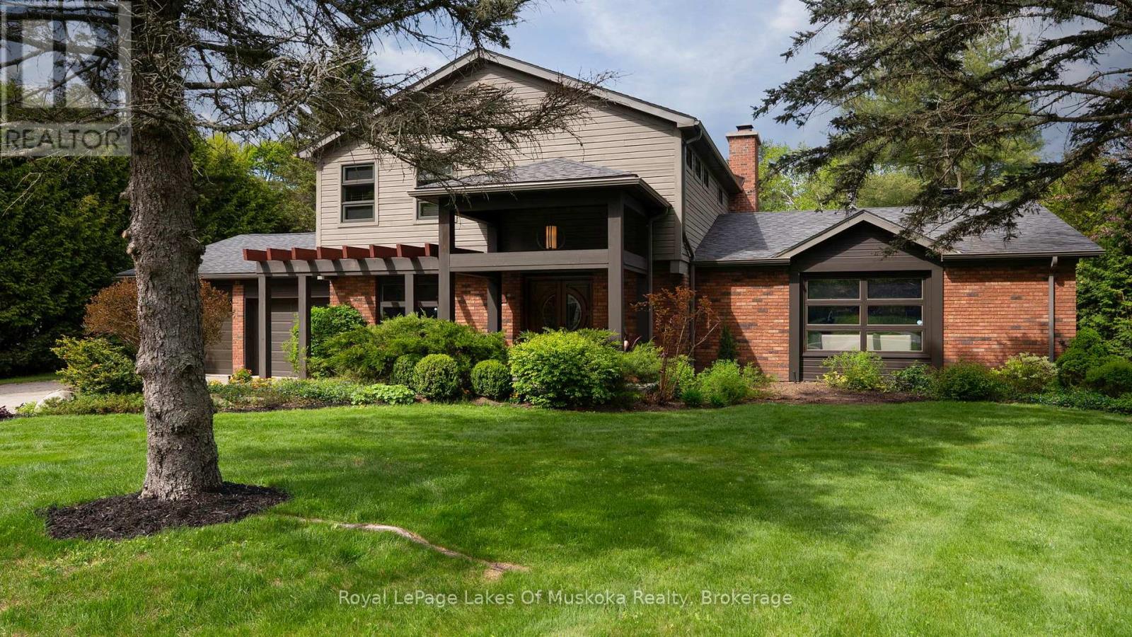 31 Curling Rd, Bracebridge, ON P1L 1M6