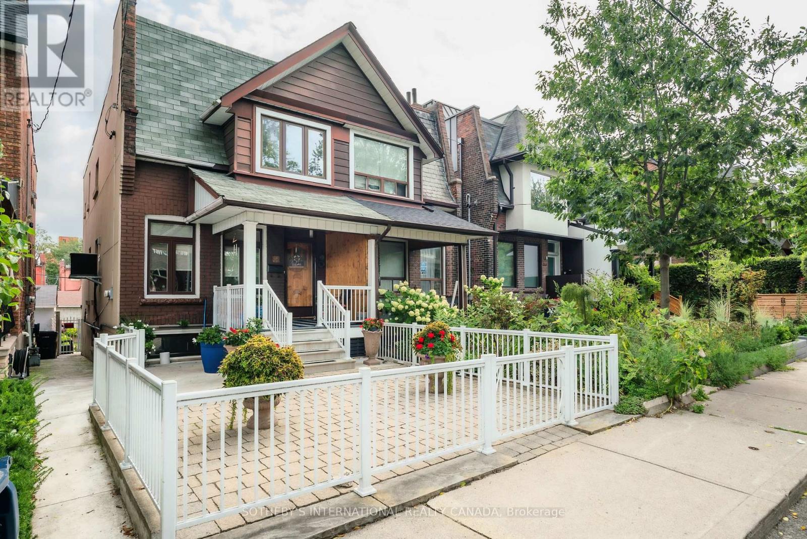 41 Margueretta St, Toronto, ON M6K 2P6