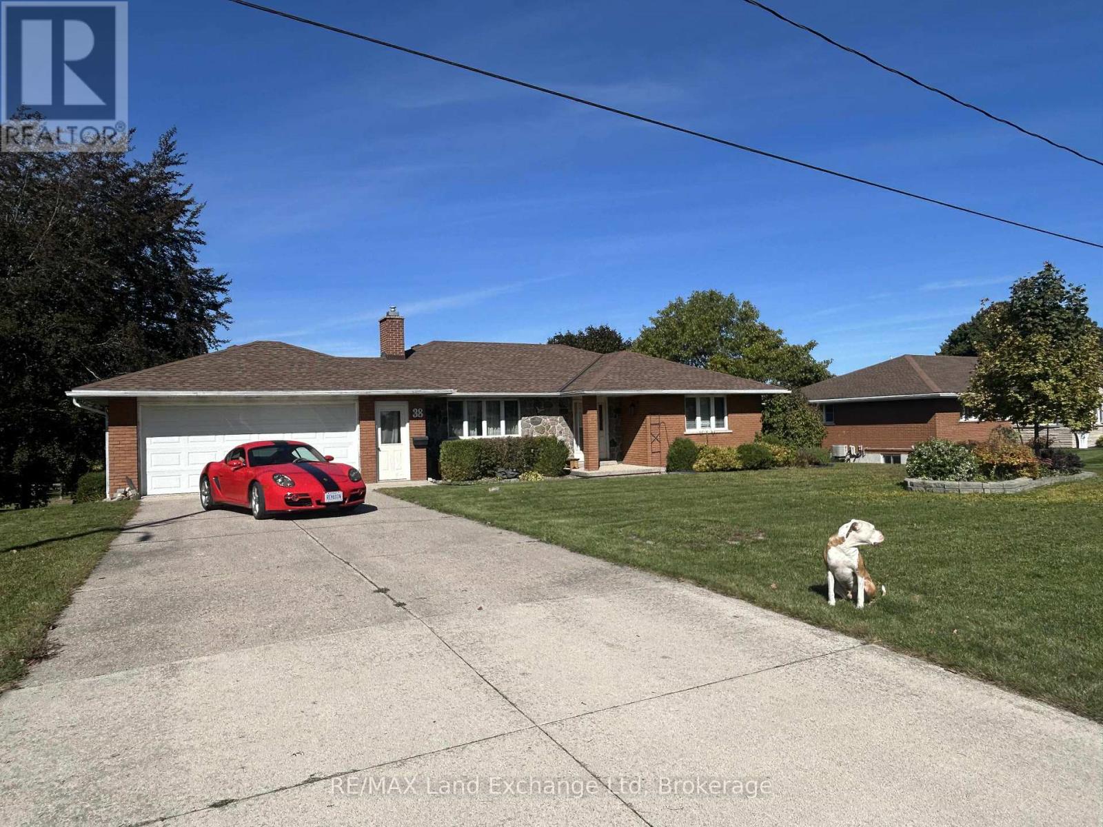 38 Hillcrest St W, South Bruce, ON N0G 2S0