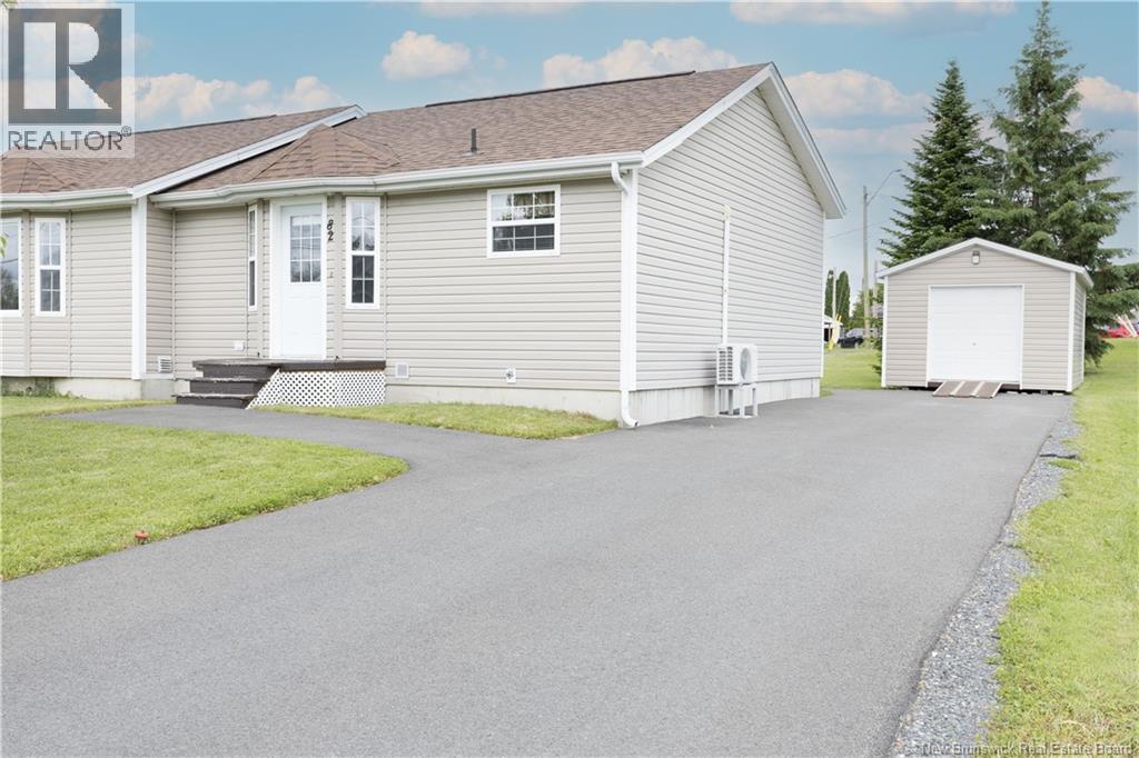 82 Taylor St, Grand-saultgrand Falls, NB E3Y 1A6