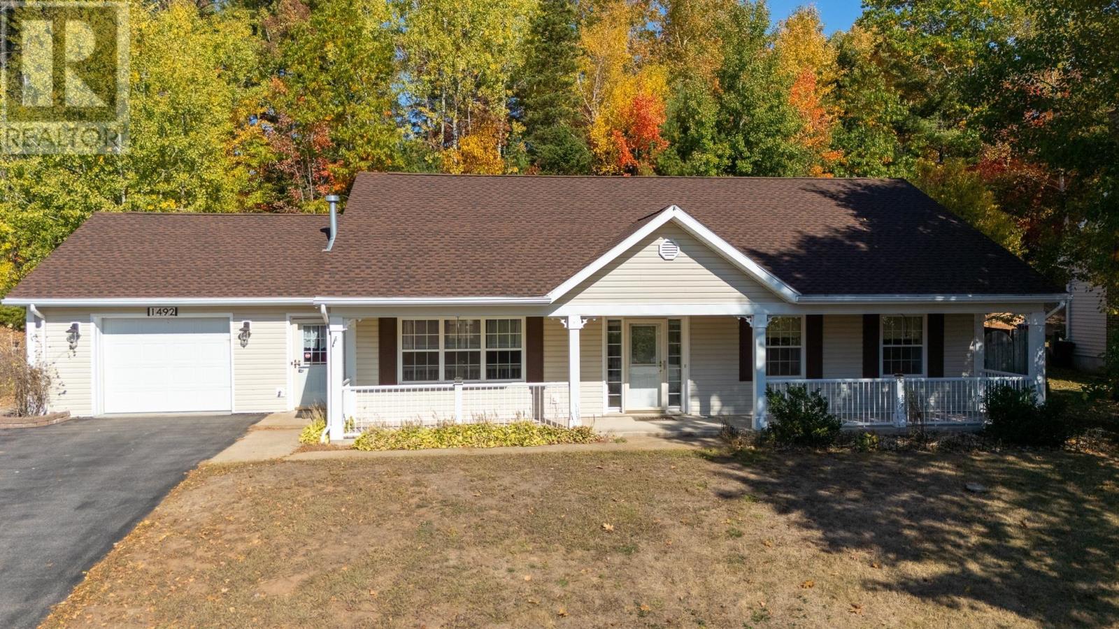 1492 Ashlee Dr, Coldbrook, NS B4R 1A1
