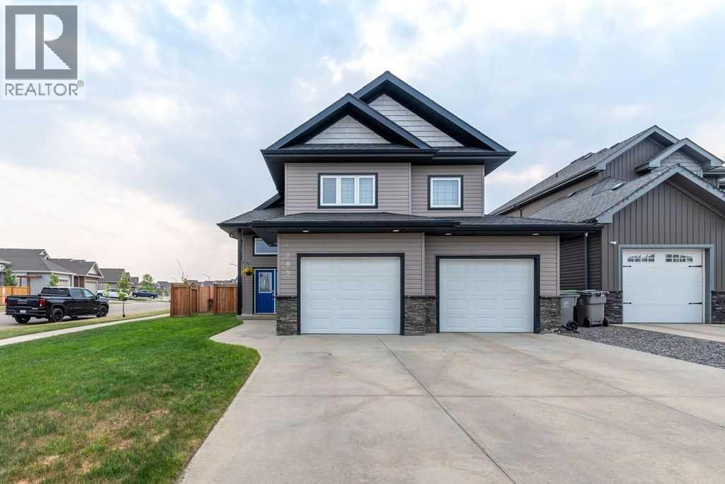 59 Avenueclose Unit 1802 Avenue Close #b, Lloydminster, AB T9V 3P5