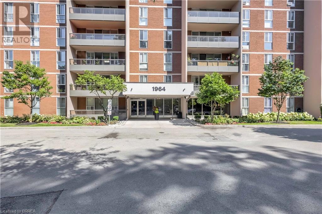 1964 Main Street W Unit 507, Hamilton, ON L8S 1J5