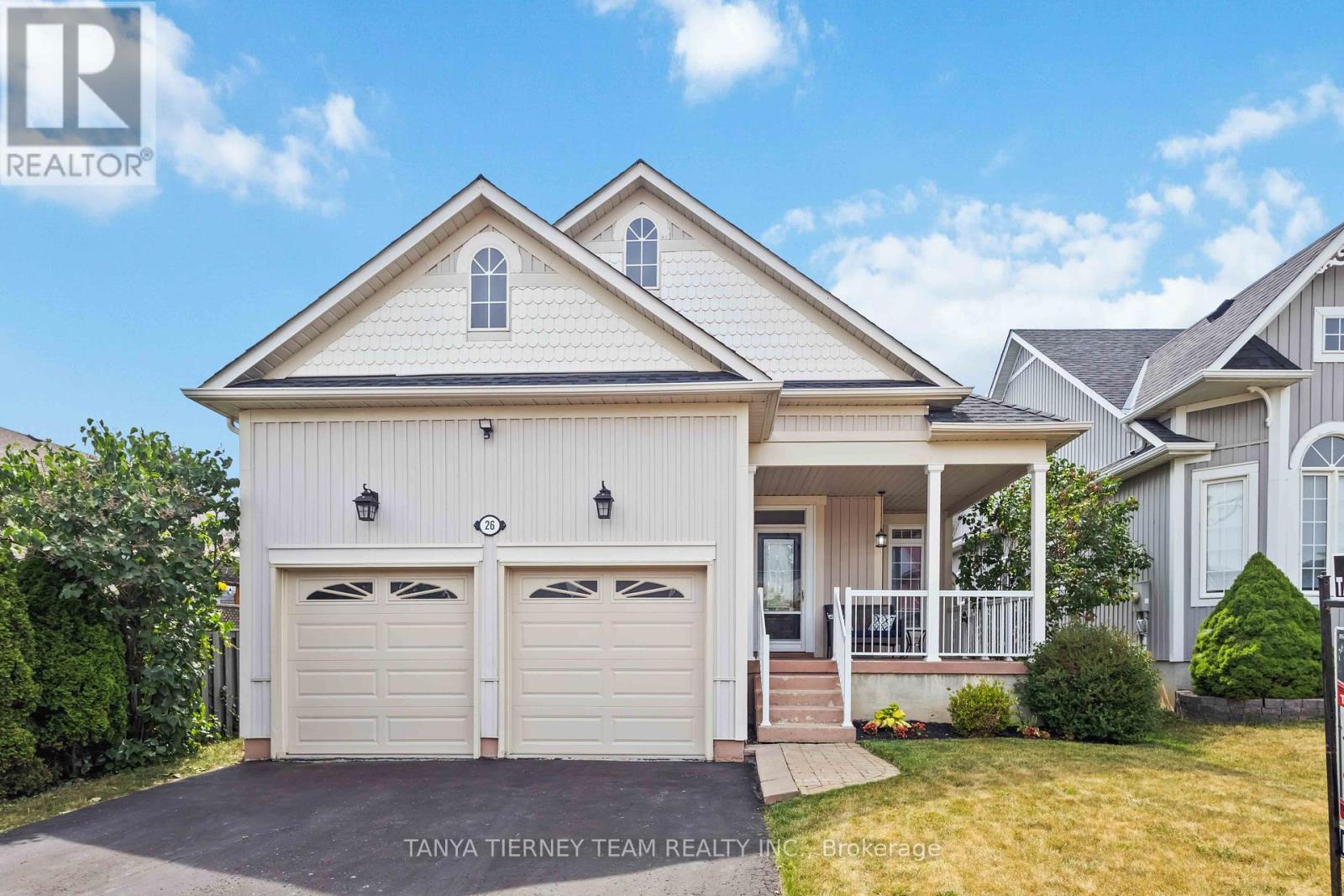 26 Wilshire Dr, Whitby, ON L1M 2C4