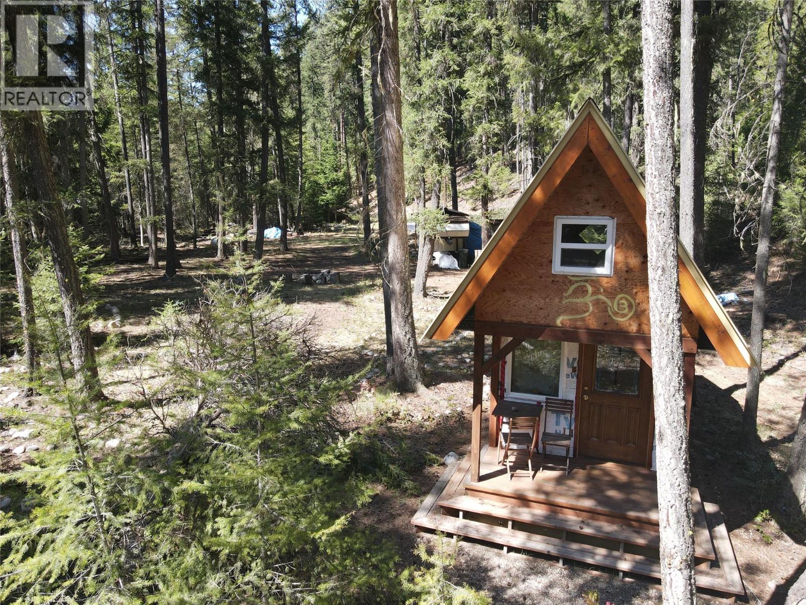 3975 Barbados Rd, Crescent Valley, BC V0G 2E0