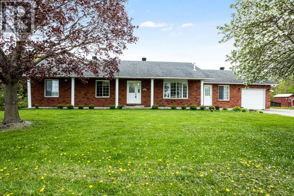 467 Lake Eloida Rd, Elizabethtown-Kitley, ON K0E 1Y0