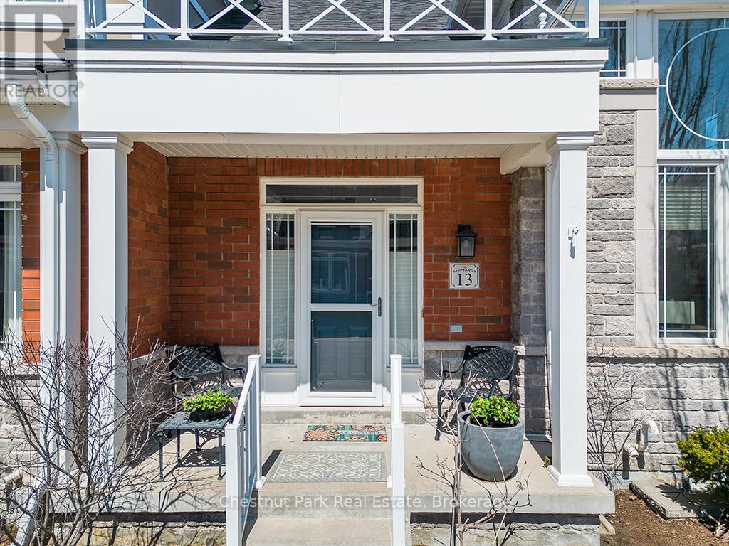 13 Collship Ln, Collingwood, ON L9Y 0J6