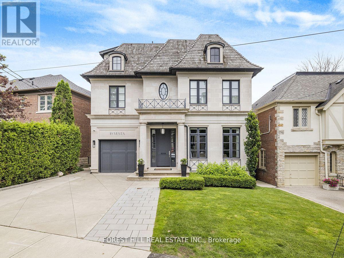 19 Vesta Dr, Toronto, ON M5P 2Z4