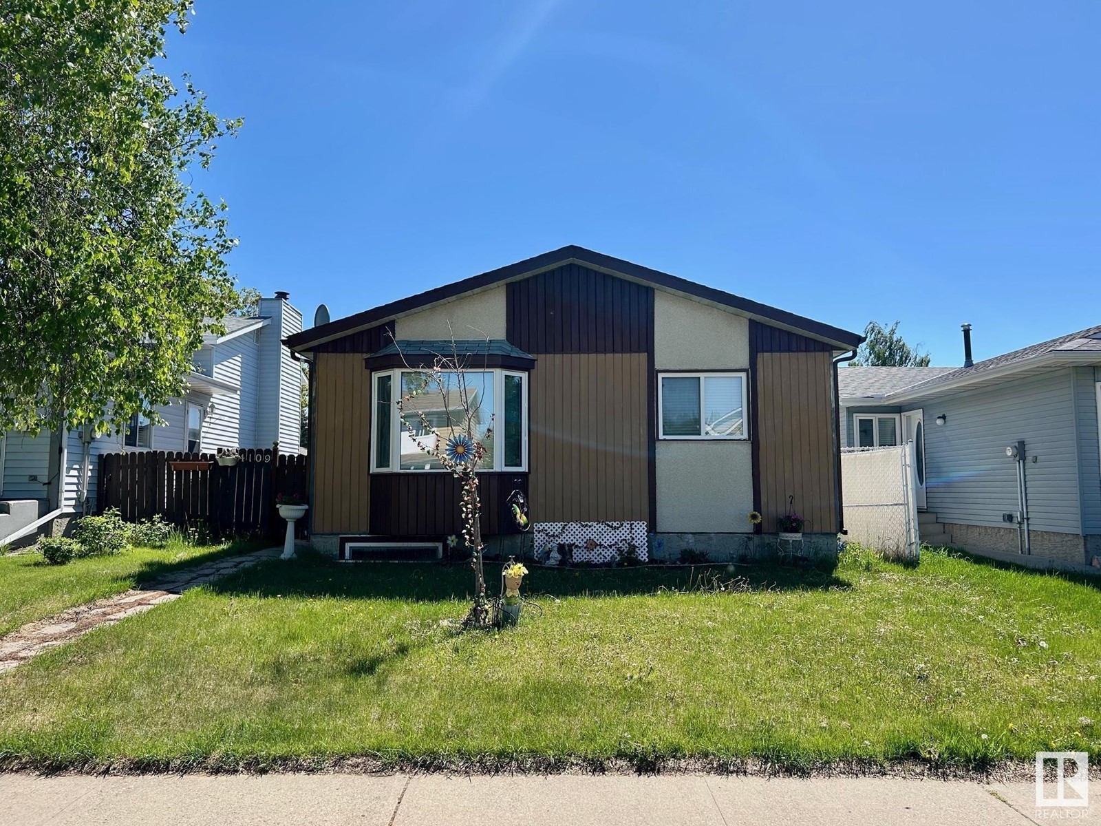 38 St Nw Unit 4109, Edmonton, AB T6L 5E5
