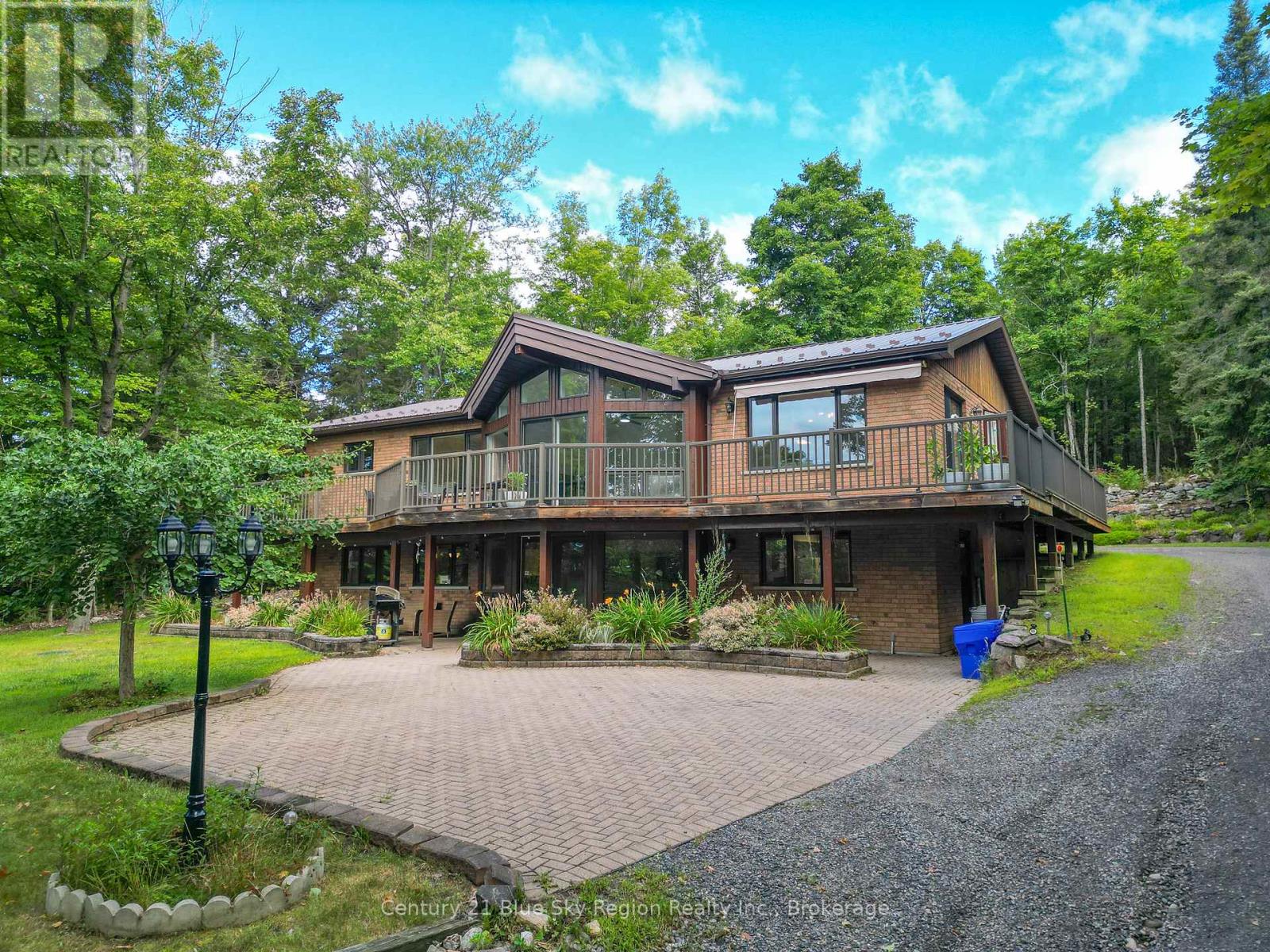 708 Anita Ave, North Bay, ON P1C 0A7