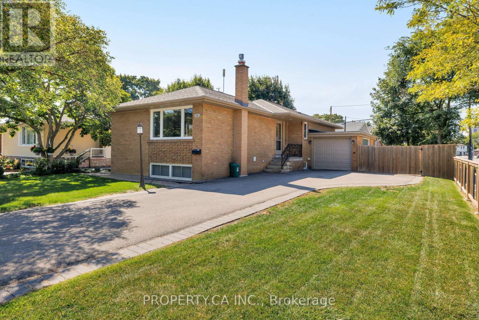 316 Renforth Dr, Toronto, ON M9C 2L3